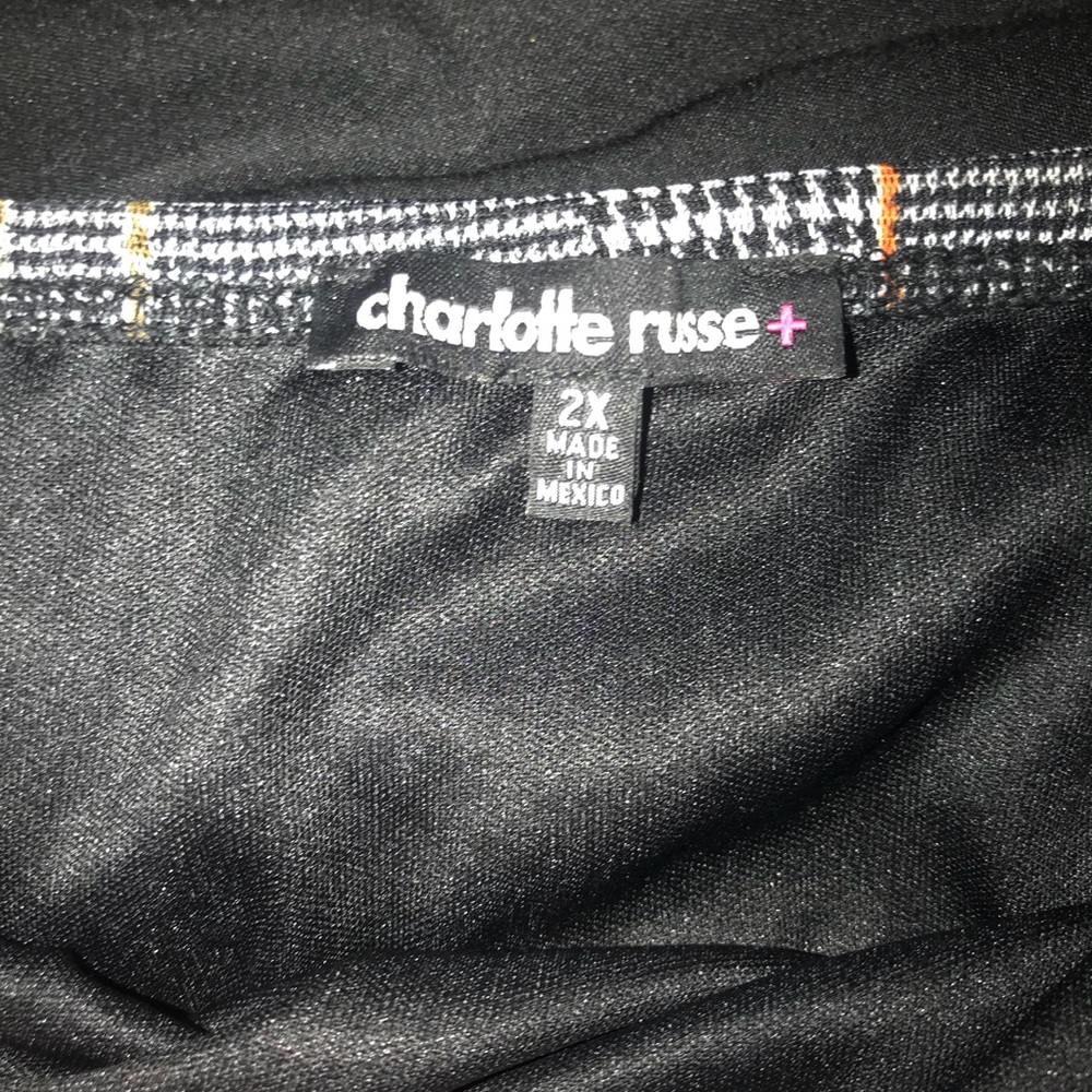 Patterned top - Picture 2 of 2